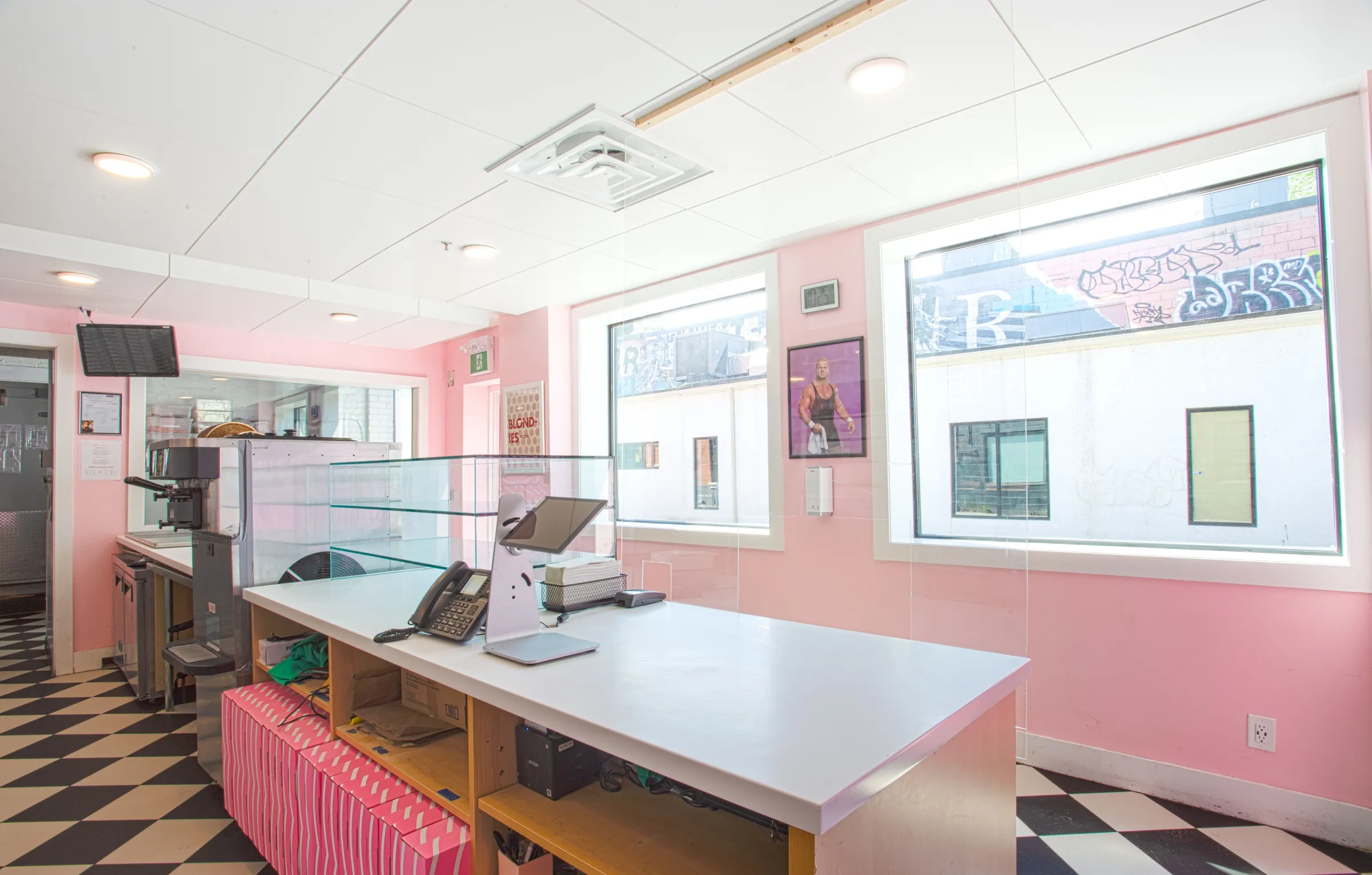 Blondies counter and dining room