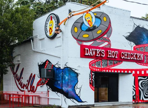 Dave's Hot Chicken Leslieville, project image 10