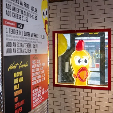 Dave's Hot Chicken Parkdale, project image 2