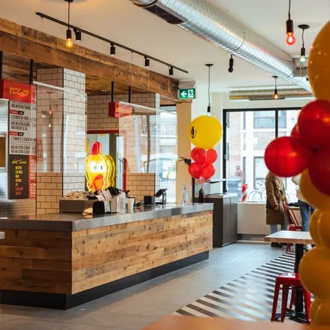 Dave's Hot Chicken Parkdale, project image 9