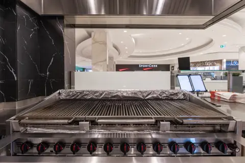 Charbroiler on the Poulet Rouge line
