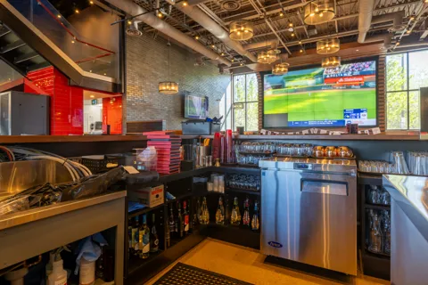 Shoeless Joe's, project image 24