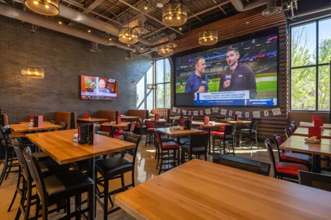 Shoeless Joe's, project image 29