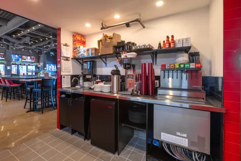 Shoeless Joe's, project image 30