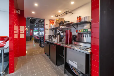 Shoeless Joe's, project image 31