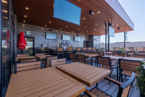 Shoeless Joe's, project image 53